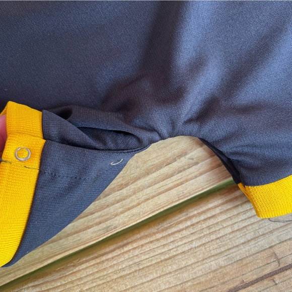 Infant baby toddler Colosseum 6-12M Pittsburgh Penguins Snap One Piece - Picture 2 of 5